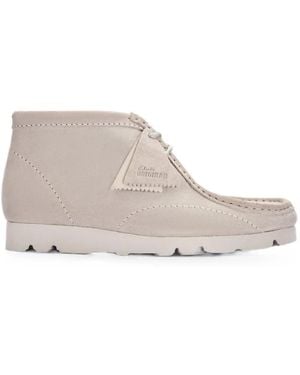Clarks Wallabee Boot Suede Desert Boots - White