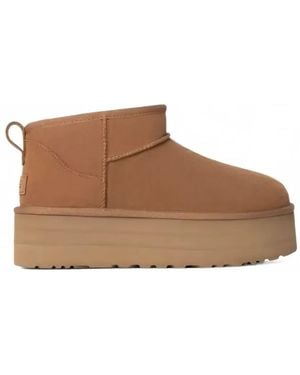 UGG Classic Ultra Mini Platform Wildlederstiefel - Braun
