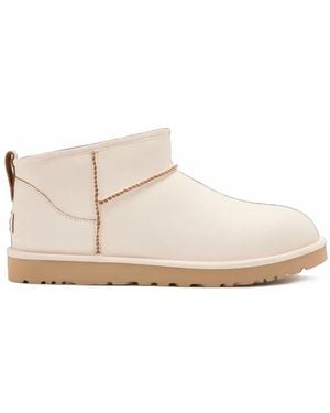 UGG Botas Classic Ultra Mini En Contraste - Blanco