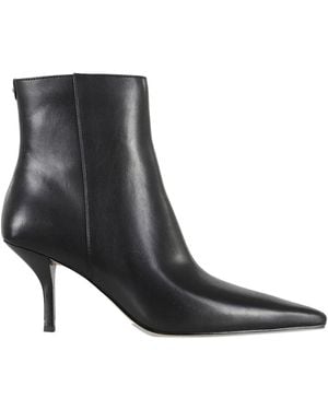 MICHAEL Michael Kors Pointed-Toe Leather Boots - Black
