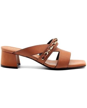 DONNARì Crossed Straps Chain Sandals - Brown