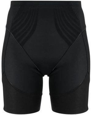 Spanx Haute Contour® コンプレッション ショートパンツ - ブラック