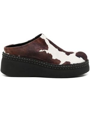 Miista Mules Kristi con vaca estampada - Marrón