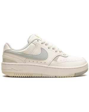 Nike Gamma Force スニーカー - ホワイト