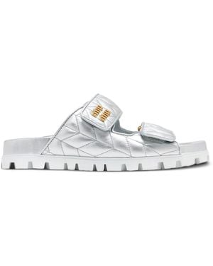 Miu Miu Sandalen mit Matelassé-Effekt - Weiß