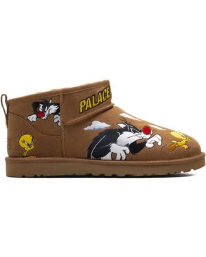 UGG Ultra Mini embroidered-graphic boots - Marrón