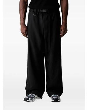Y-3 Pantalon Ceinturé À Fermeture Bouton - Grey