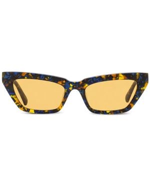 GUESS EYEWEAR X J Balvin Cat Eye-Frame Sunglasses - Natural