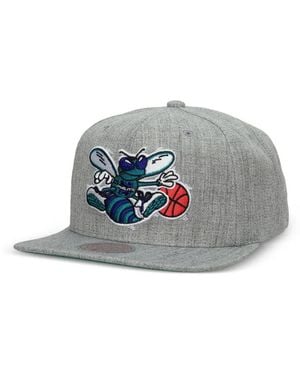 Mitchell & Ness Charlotte Hornets Team Snapback Cap - Grey