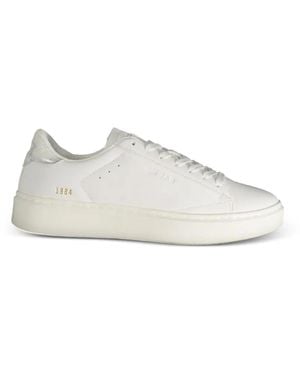 Gast Embossed-Logo Sneakers - White