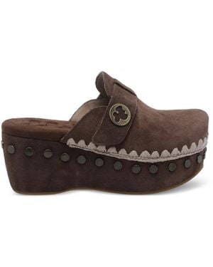 Mou Round-Toe Studded Clogs - Brown
