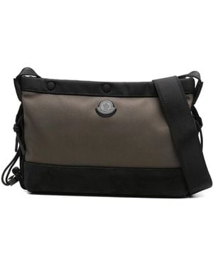 Moncler Logo-Plaque Messenger Bag - Black