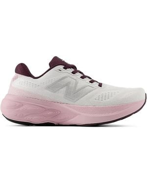 New Balance 880V15 Lace-Up Sneakers - Pink