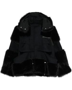 Sacai Kapuzenjacke mit Faux Fur - Schwarz