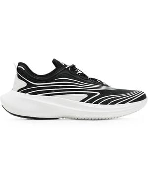 Athletic Propulsion Labs Wave-Print Toggle-Fastening Trainers - White