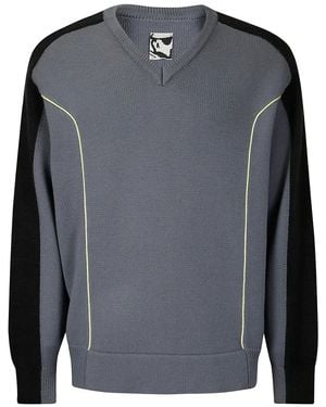 GR10K Pullover mit V-Ausschnitt - Grau