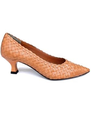 LA ROSE Carol Woven Court Shoes - Brown
