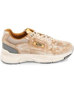 Autry Hyperway Super Vintage Trainers - Natural