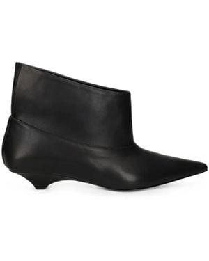 Vic Matié Pointed-Toe Leather Ankle Boots - Black