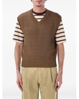 AURALEE Ribbed-Knit V-Neck Vest - Brown