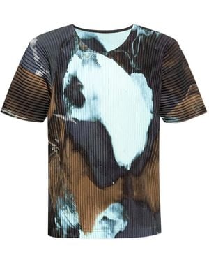 Homme Plissé Issey Miyake Abstract-Print T-Shirt - Blue