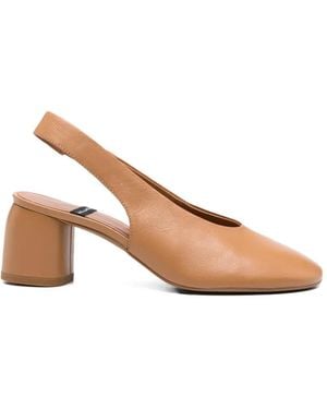 Ángel Alarcón Beira Round-Neck Pumps - Natural