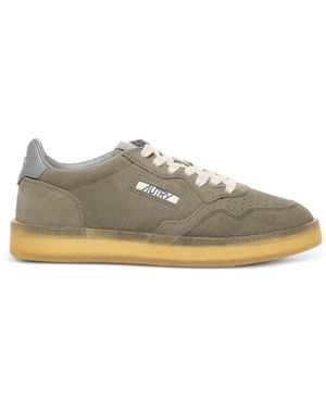 Autry Medalist Suede Perforated Sneakers - Verde