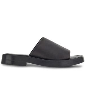 Ferragamo クロスストラップ レザーサンダル - ブラック