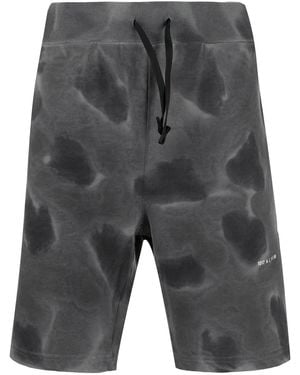 1017 ALYX 9SM Bermudas con estampado abstracto - Gris