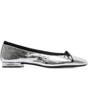 Bernardo Crinkled-Finish Bow-Detail Ballet Flats - White