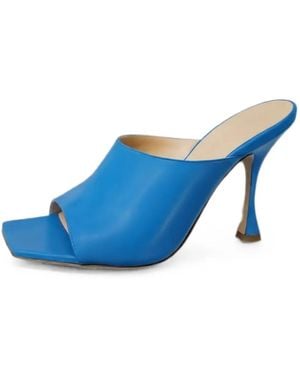 Magda Butrym Square-Toe Leather Sandals - Blue