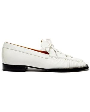 LILI CURIA Beau Lace Up Ruffled Loafers - White