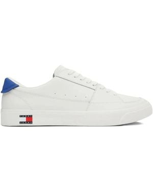 Tommy Hilfiger Essential Badge Trainers - White