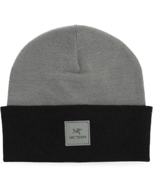 Arc'teryx Logo-Patch Knitted Beanie Hat - Grey