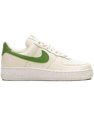 Nike Air Force 1 '07 Low "Coconut Milk" Trainers - Green