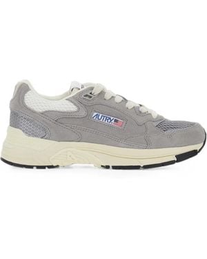 Autry Suede & Fabric Low Top Trainer With Logo Patch Detail - White