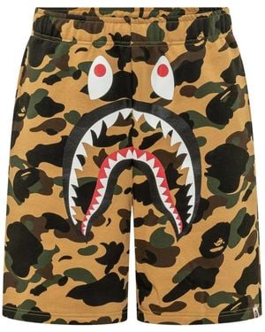 A Bathing Ape 1St Camo Shark Camouflage Shorts - Yellow