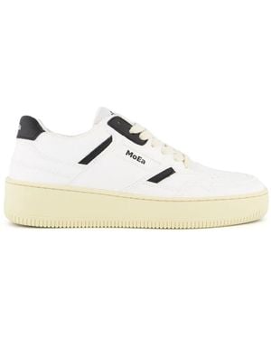 Moea Gen1 Grapes Trainers - White