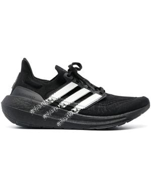 Y-3 Ultraboost Light Trainers Men (men, Black, 7)