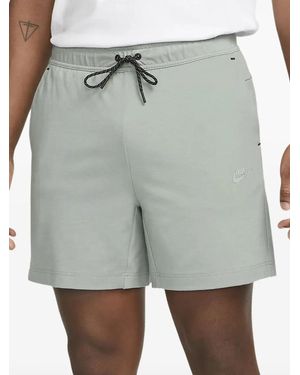 Nike Tech Fleece "mica Green/mica Green" ショートパンツ - グレー
