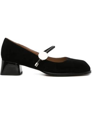 Linda Baumann Button-Embellishment Pumps - Black