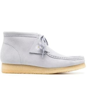 Clarks Wallabee Wildlederstiefel - Weiß