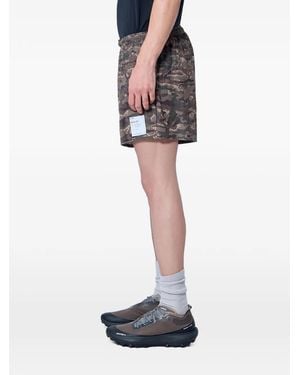 Satisfy Bermudas Space-O 5" Con Motivo Militar - Blanco