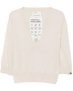 Extreme Cashmere Pearl V-Neck Three-Quarter-Sleeve Jumper - White