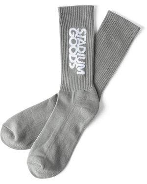 Stadium Goods Calcetines Basic Crew - Gris