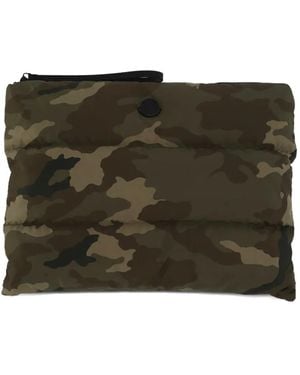 Moncler Clutch Mit Camouflagemuster - Braun
