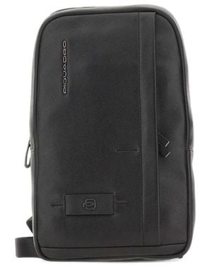 Piquadro Grained Leather Convertible Sling Bag - Black