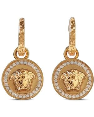 Versace Orecchini Pendenti Con Cerchio Greca E Medusa Dorata Con Strass - Metallizzato