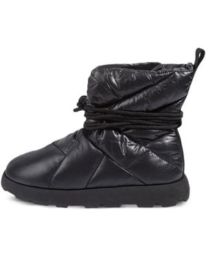 PIUMESTUDIO Laccio Quilted Boots - Black