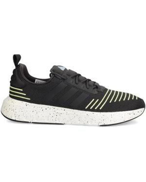 adidas Swift Run スニーカー - ブラック